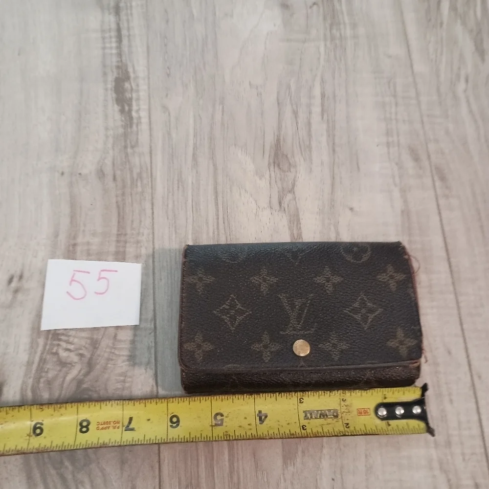 LOUIS VUITTON Monogram Porte Monnaie Billets Tresor Wallet